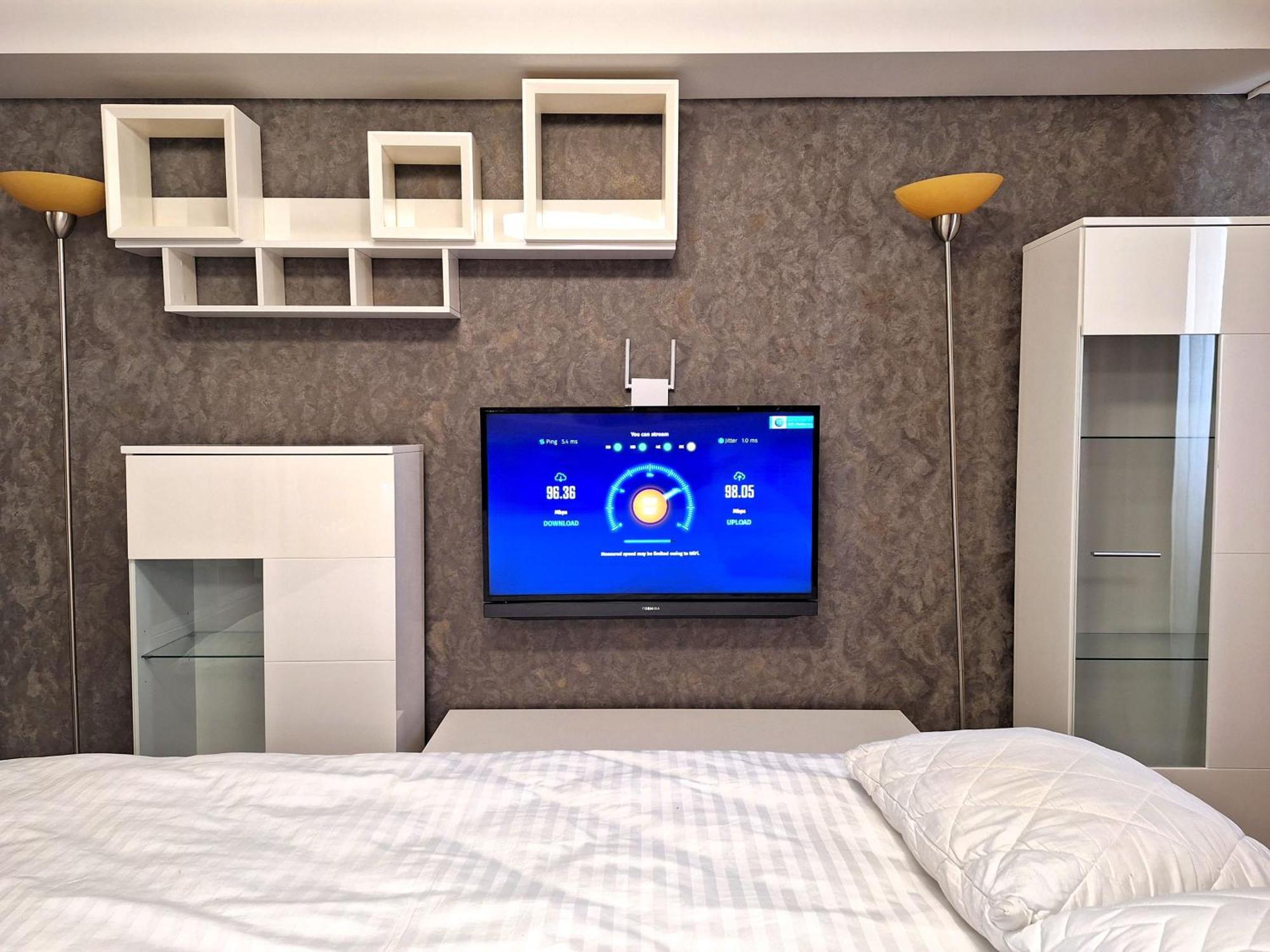 Найбільше Ліжко У Полтаві Мережа Alex Apartments Цілодобово Безконтактне Заселення Полтава Экстерьер фото